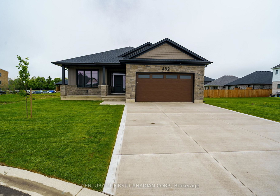 482-julianna-court-plympton-wyoming-ontario-x13044134