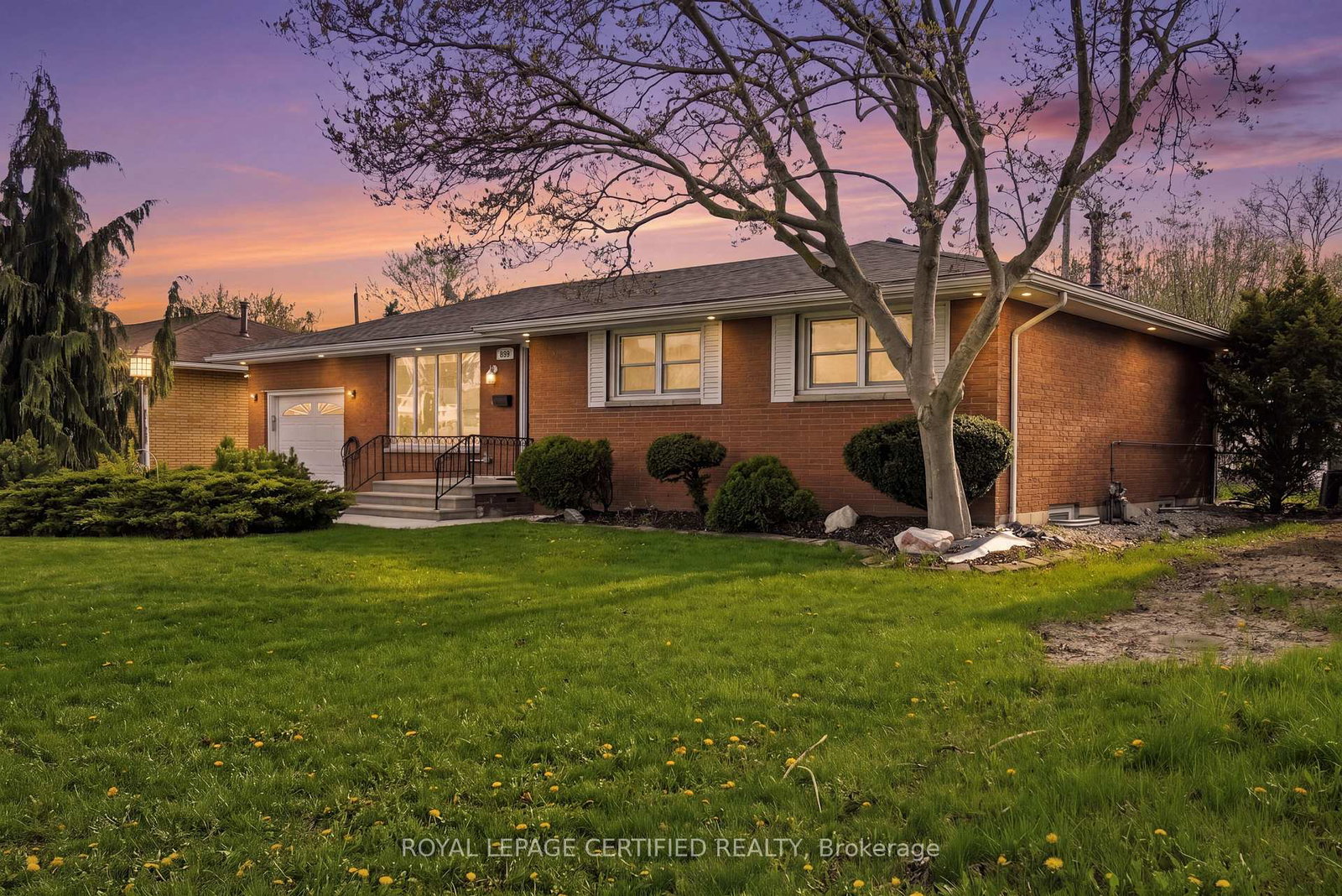 2435-mckay-avenue-windsor-ontario-x13045028