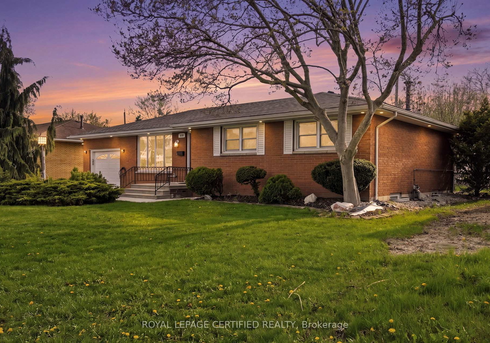 2435-mckay-avenue-windsor-ontario-x13045028