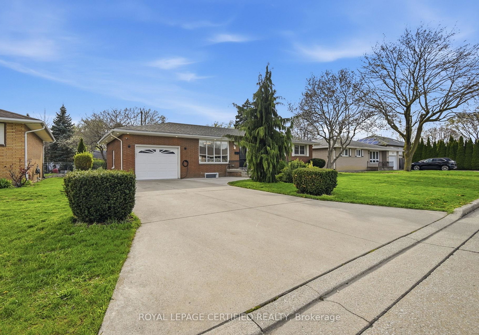 2435-mckay-avenue-windsor-ontario-x13045028