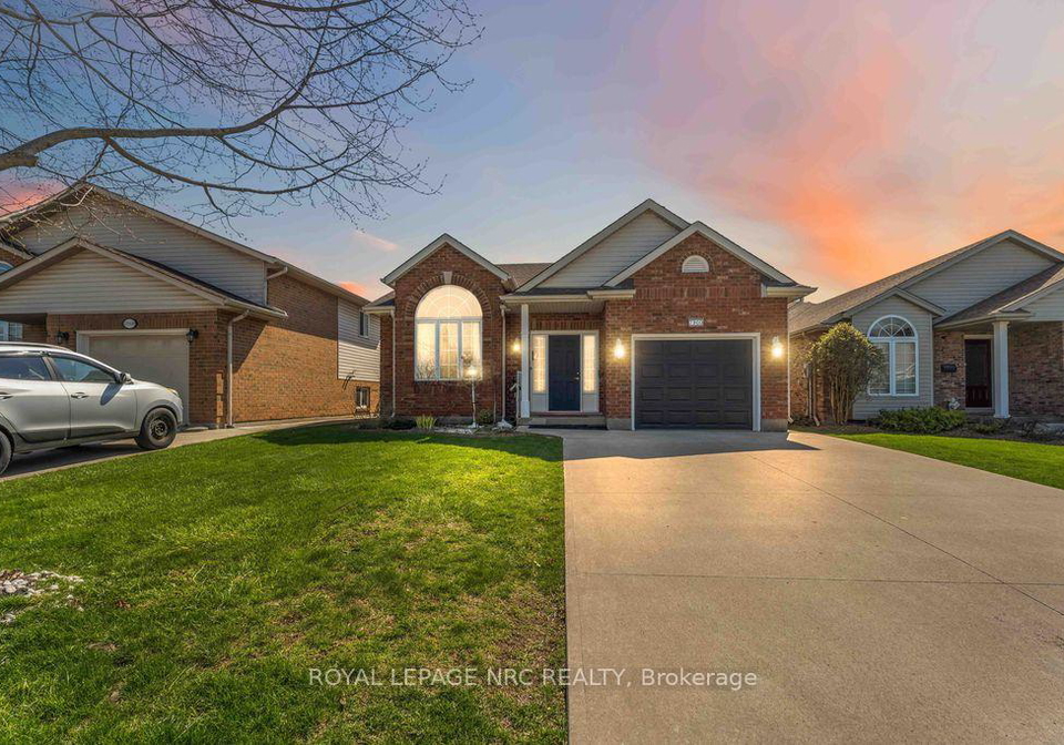 7900-ascot-circle-niagara-falls-ontario-x13045254