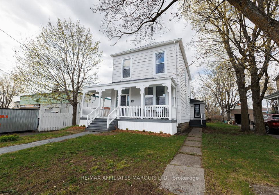 11-elgin-street-e-north-glengarry-ontario-x13045616