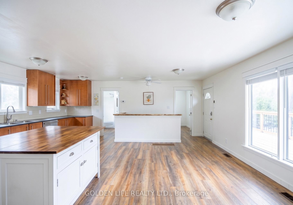 24-lawrence-street-n-kawartha-lakes-ontario-x13045814