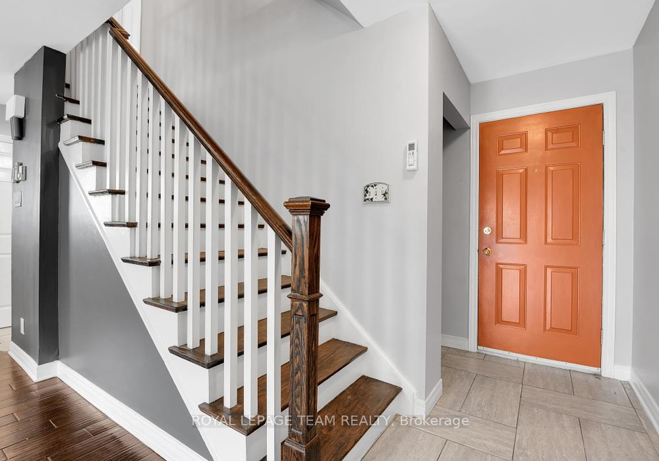 87-grady-crescent-ottawa-ontario-x13045862