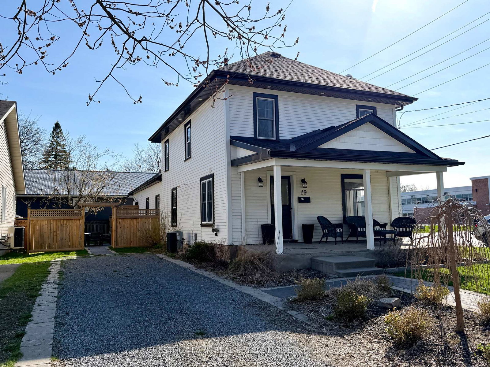 29-johnson-street-prince-edward-county-ontario-x13045882