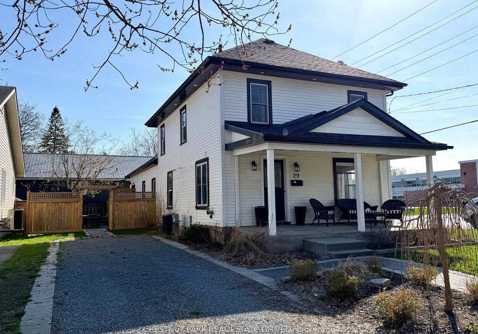 29-johnson-street-prince-edward-county-ontario-x13045882