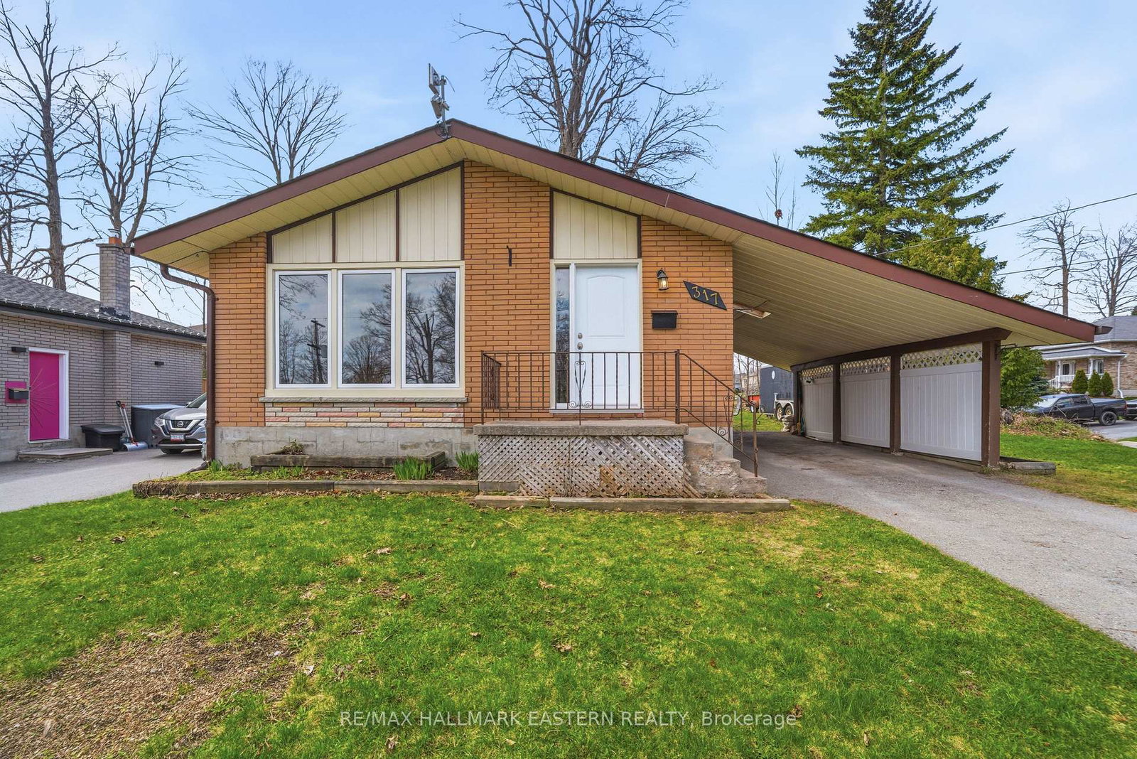 317-lindan-avenue-selwyn-ontario-x13045984