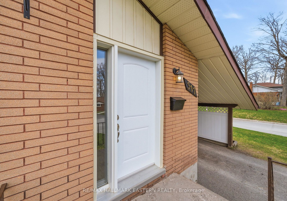 317-lindan-avenue-selwyn-ontario-x13045984