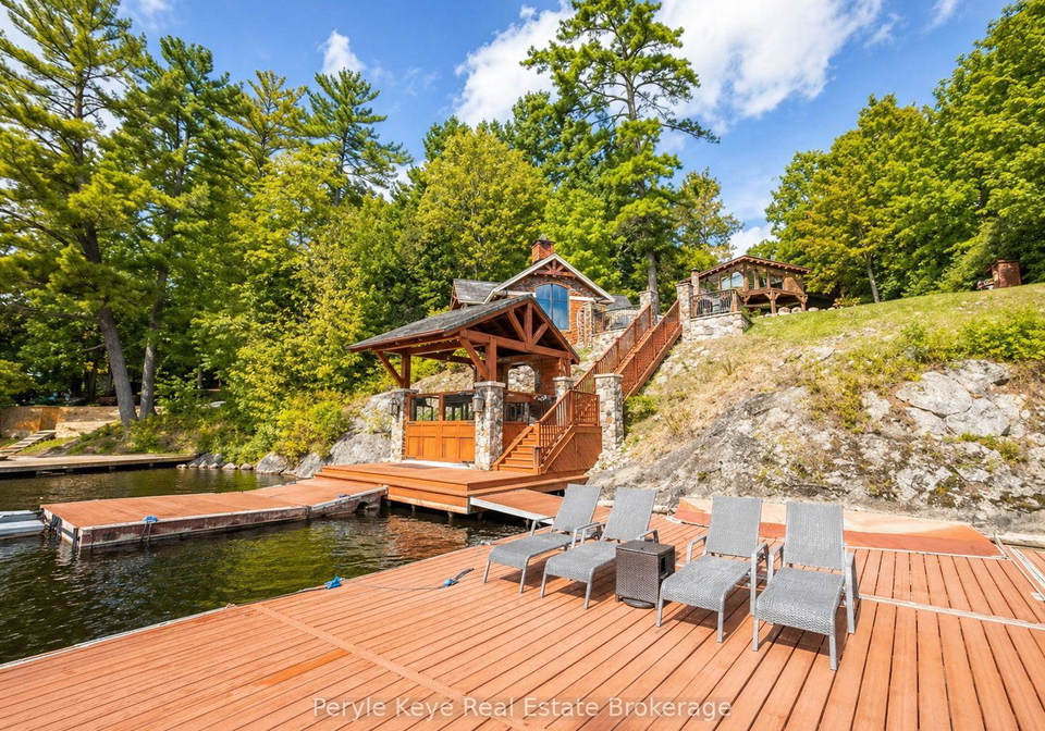247-south-drive-huntsville-ontario-x13046408