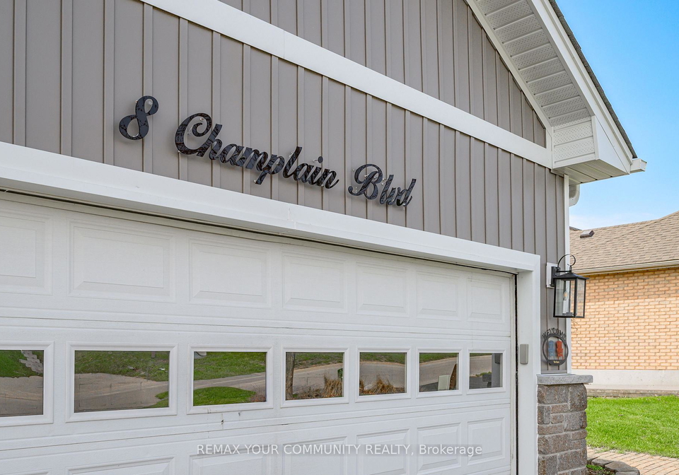 8-champlain-boulevard-kawartha-lakes-ontario-x13046954