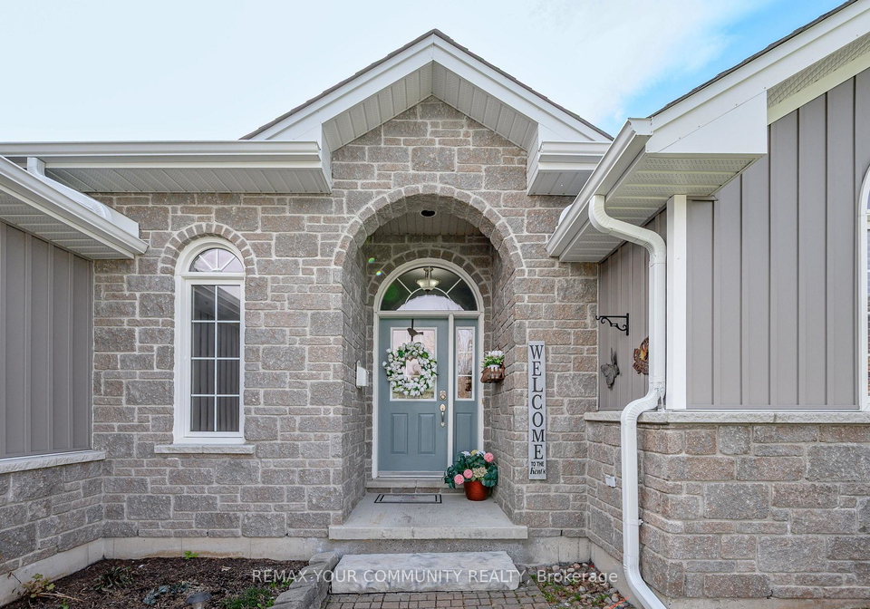 8-champlain-boulevard-kawartha-lakes-ontario-x13046954