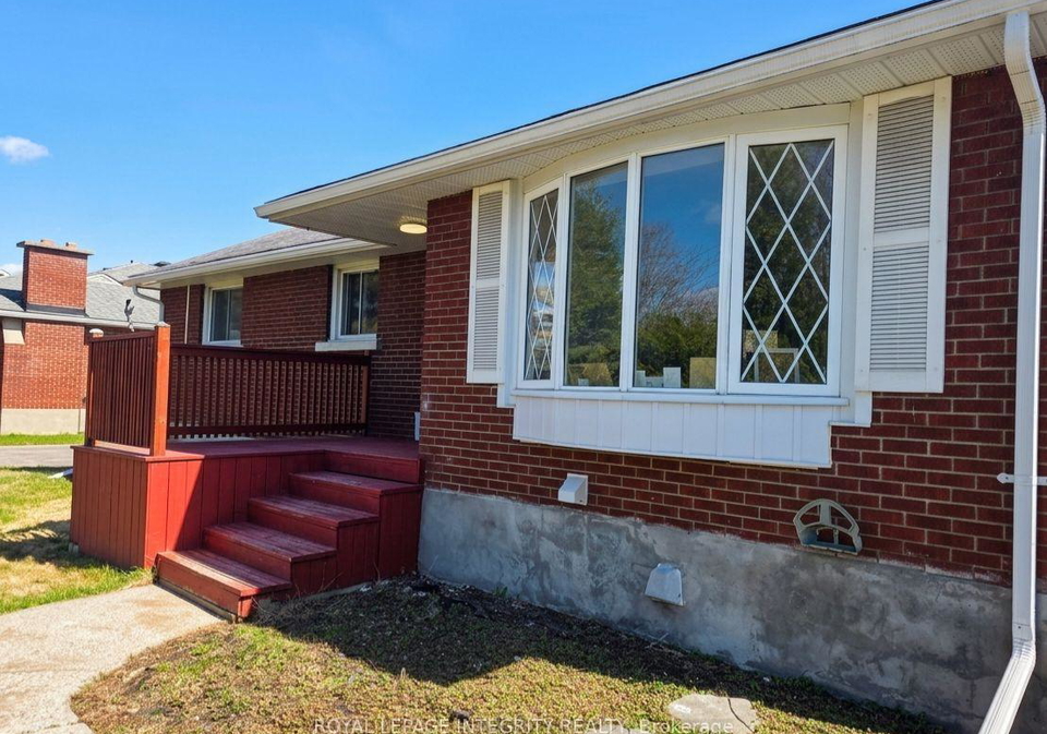 176-oakridge-boulevard-ottawa-ontario-x13047064