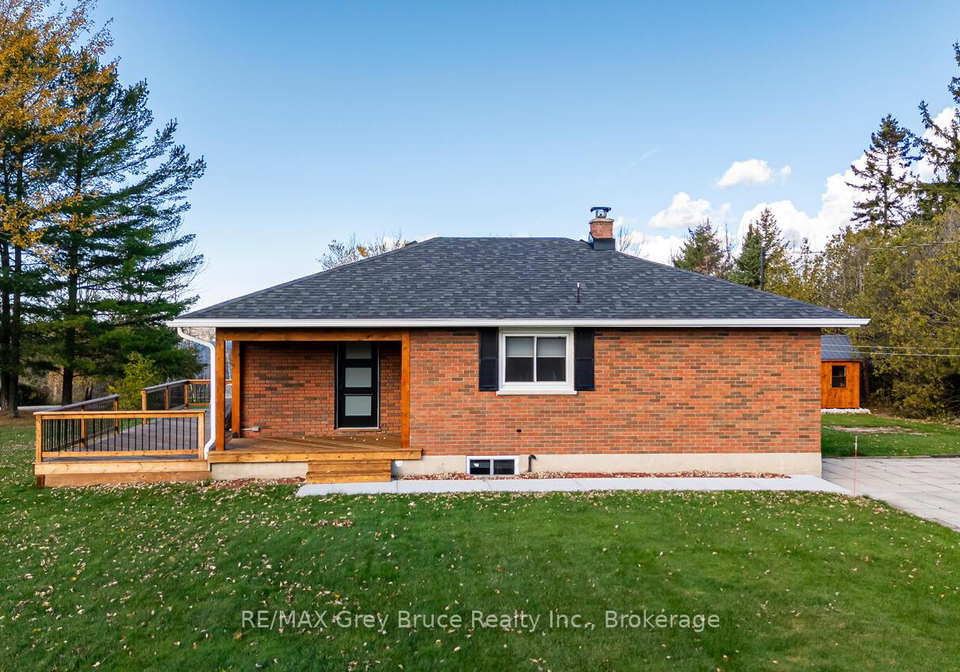 105-john-street-georgian-bluffs-ontario-x13047136