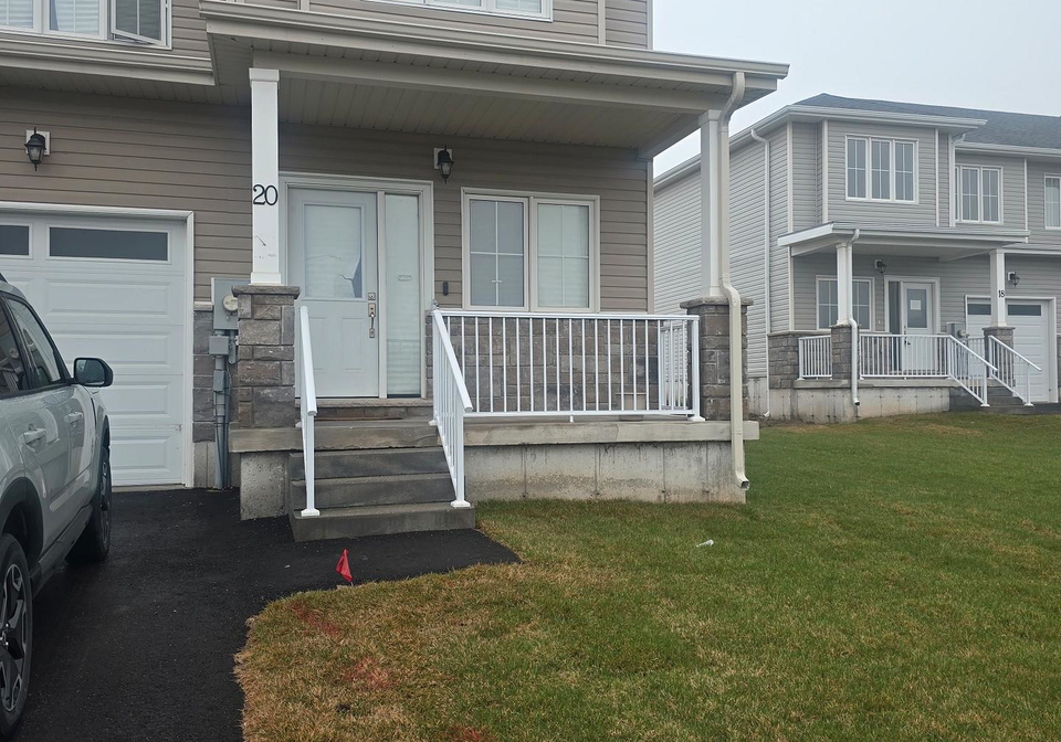20-lincoln-drive-belleville-ontario-x13047352