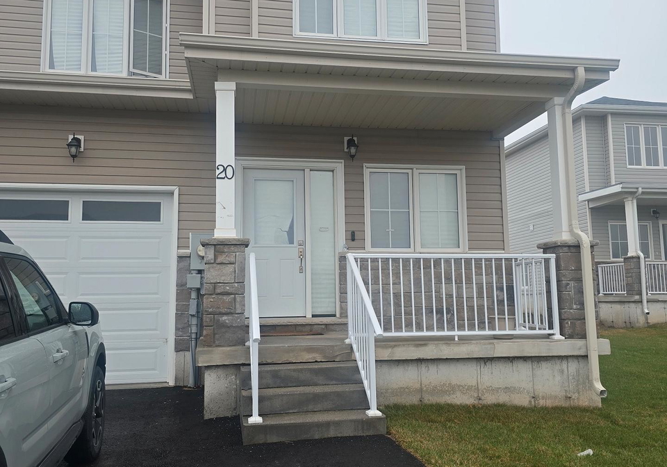 20-lincoln-drive-belleville-ontario-x13047352