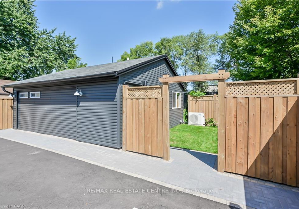 4mahony-avenue-hamilton-ontario-x13047388
