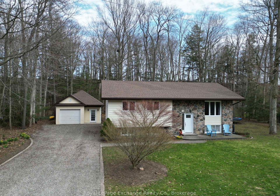 32-blairs-trail-huron-kinloss-ontario-x13047604