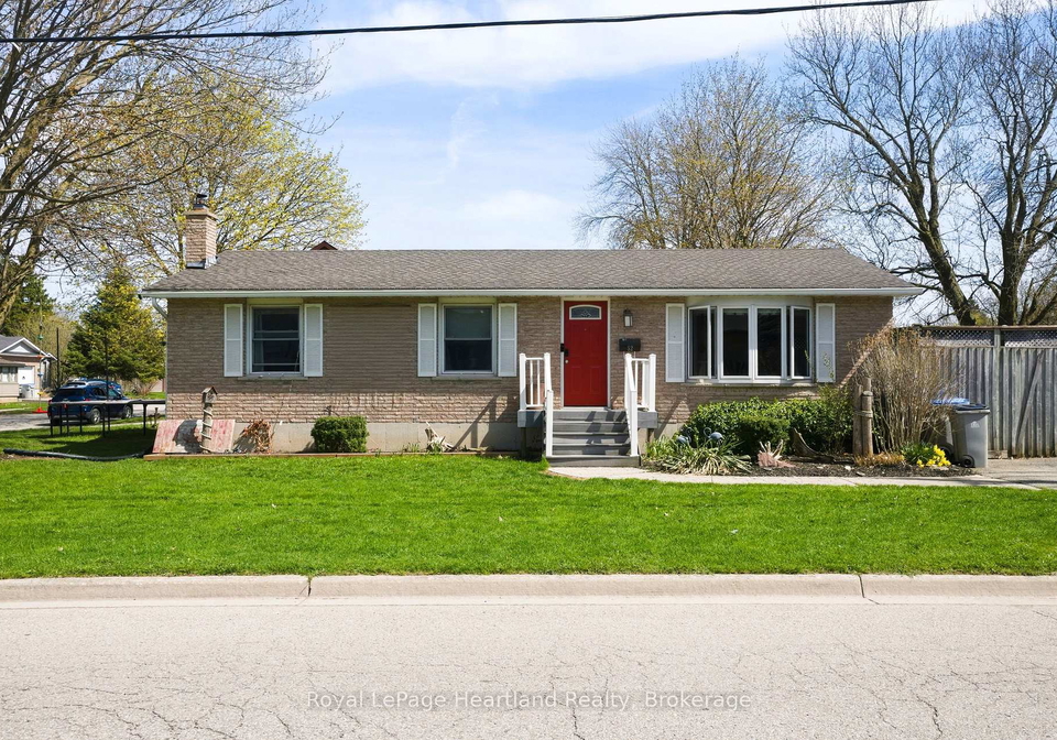 52-marlborough-street-west-perth-ontario-x13047708