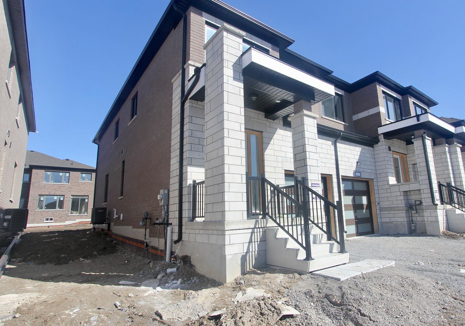 24-walters-street-kawartha-lakes-ontario-x13047812