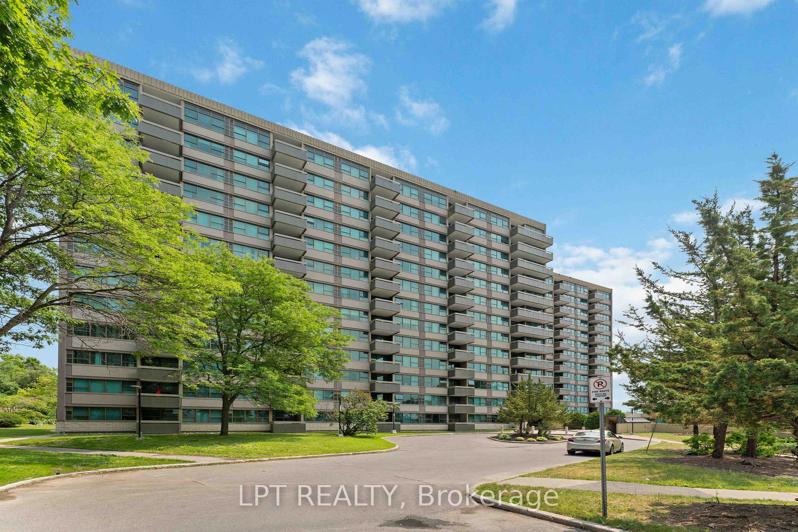555-brittany-drive-ottawa-ontario-x13047930
