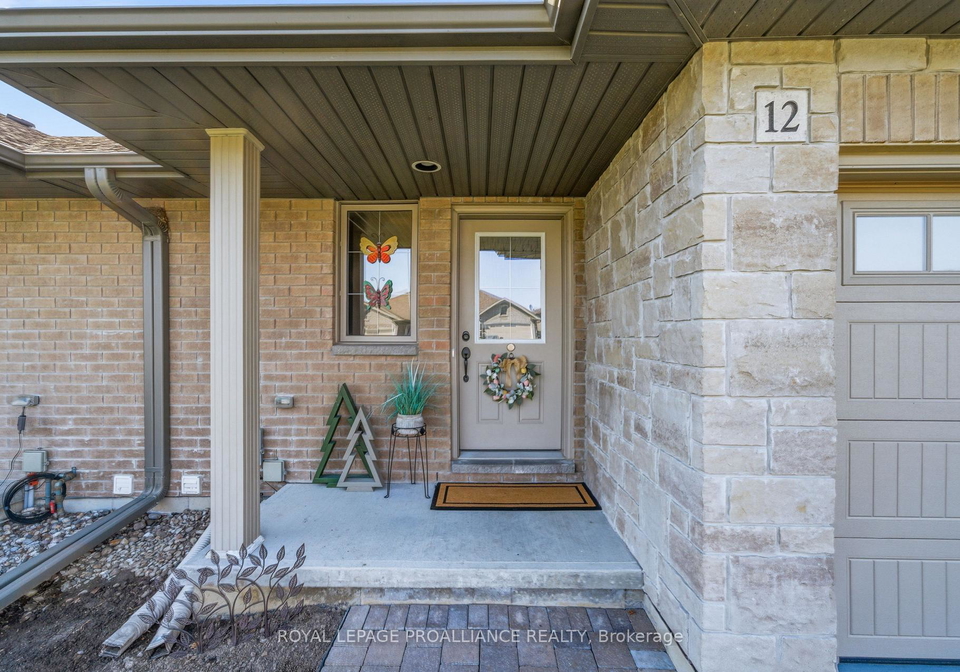 12-cortland-crescent-quinte-west-ontario-x13048116