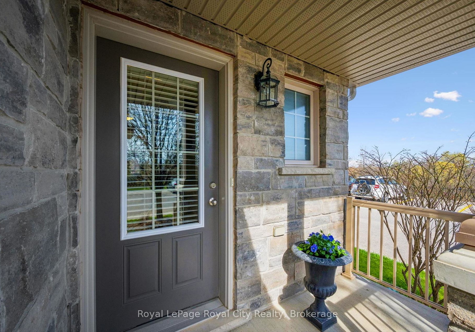 6-upper-mercer-street-kitchener-ontario-x13048160