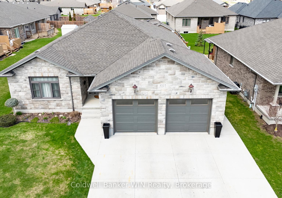 1025-reserve-avenue-s-north-perth-ontario-x13048192