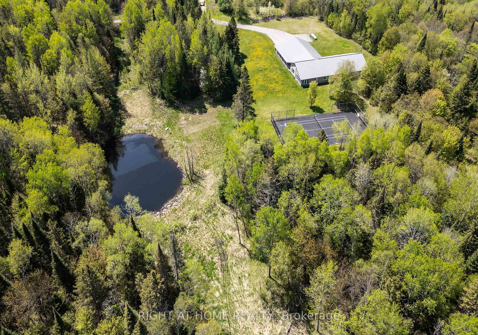 146-oke-drive-armour-ontario-x13048228