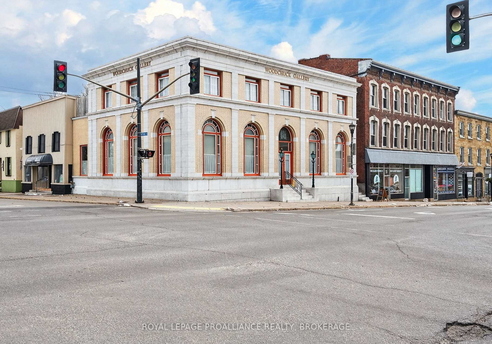 99-king-street-e-gananoque-ontario-x13048254
