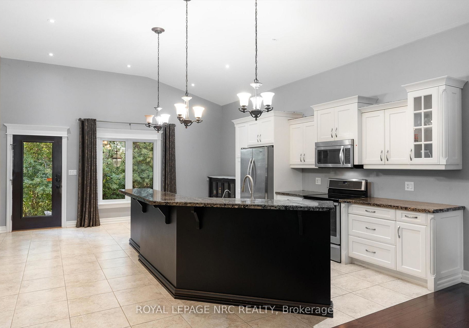 7-sapphire-court-n-st-catharines-ontario-x13048456