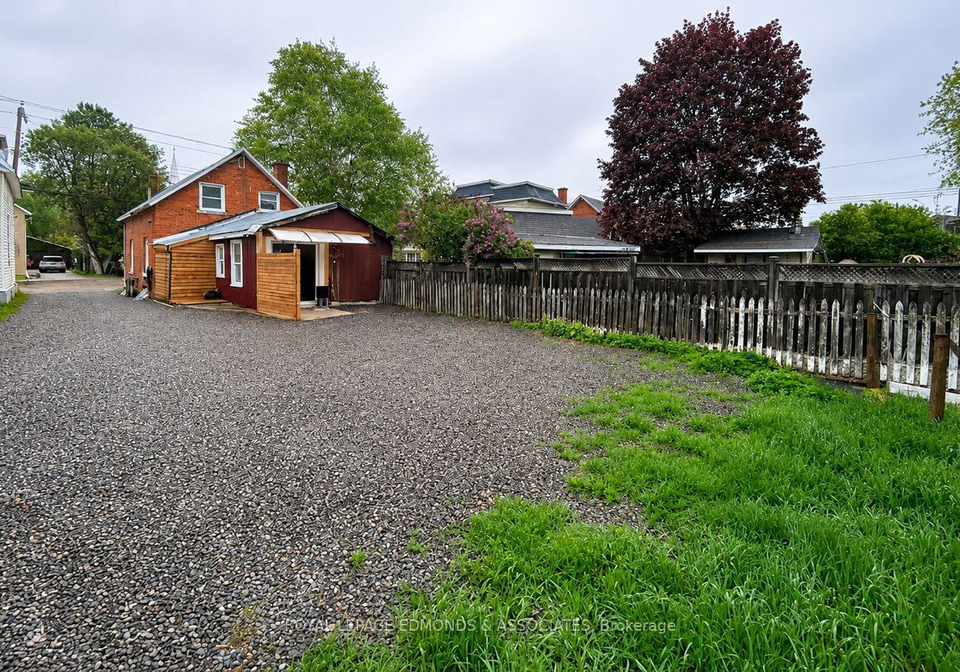375-christie-street-s-pembroke-ontario-x13048634