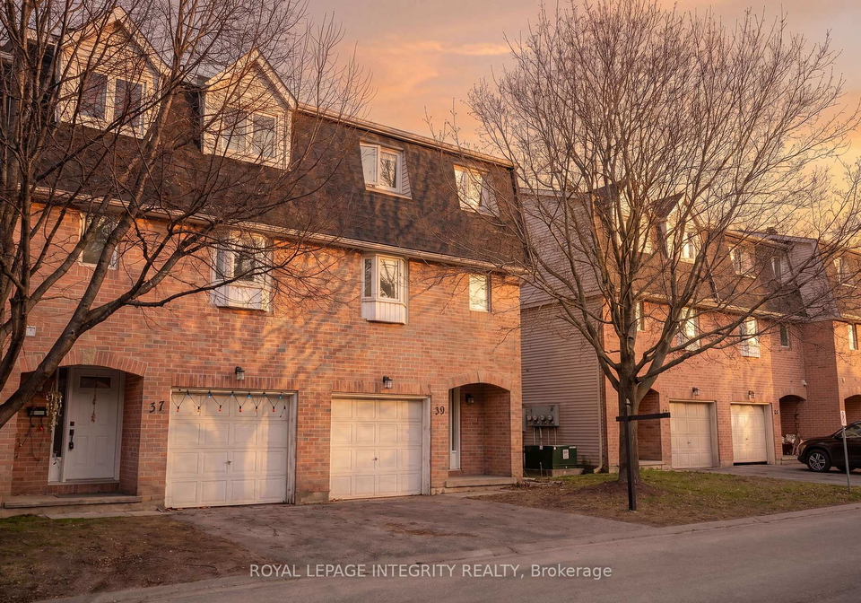 39-lightfoot-place-kanata-ontario-x13048666
