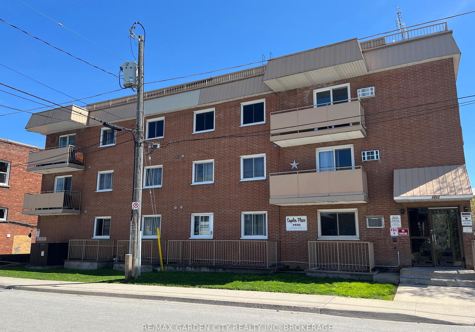 4692-e-crysler-avenue-niagara-falls-ontario-x13049178