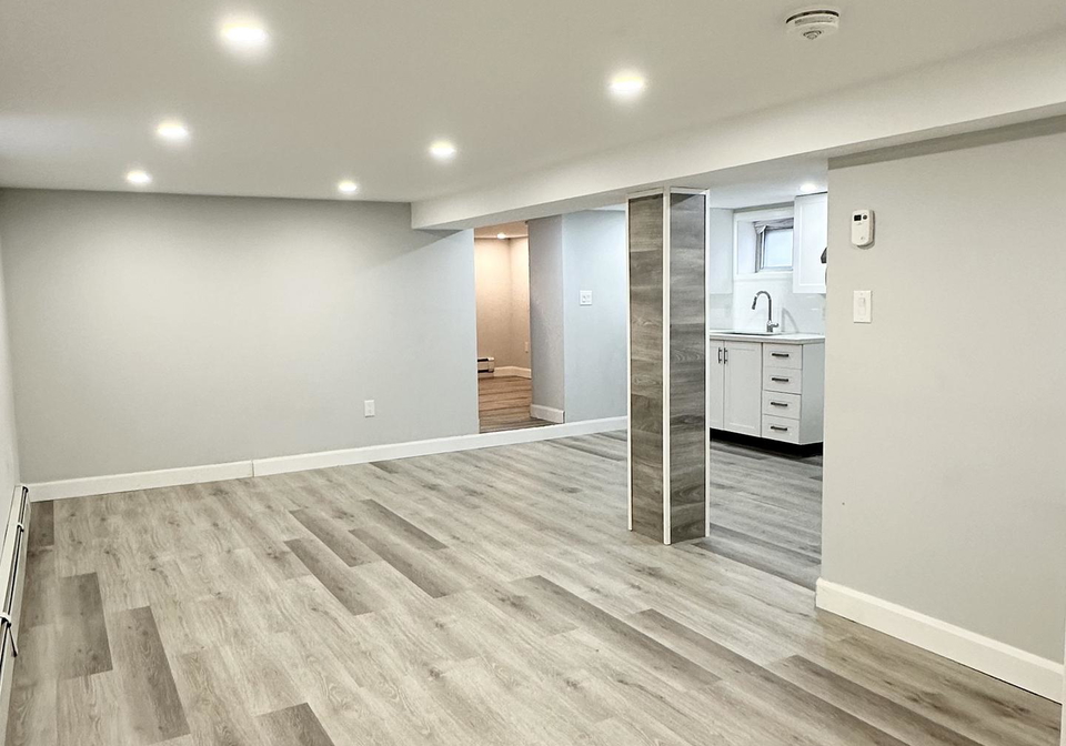 30-balsam-avenue-s-hamilton-ontario-x13049748
