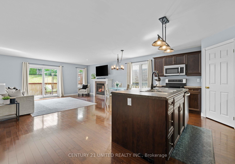385-bianco-crescent-peterborough-ontario-x13049896