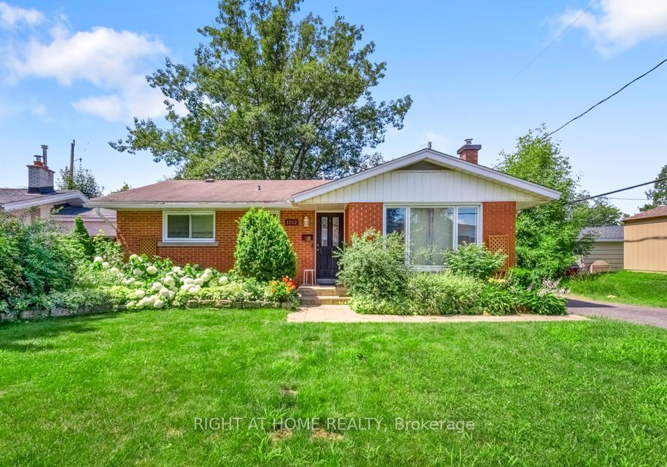 1252-tompkins-street-ottawa-ontario-x13050096