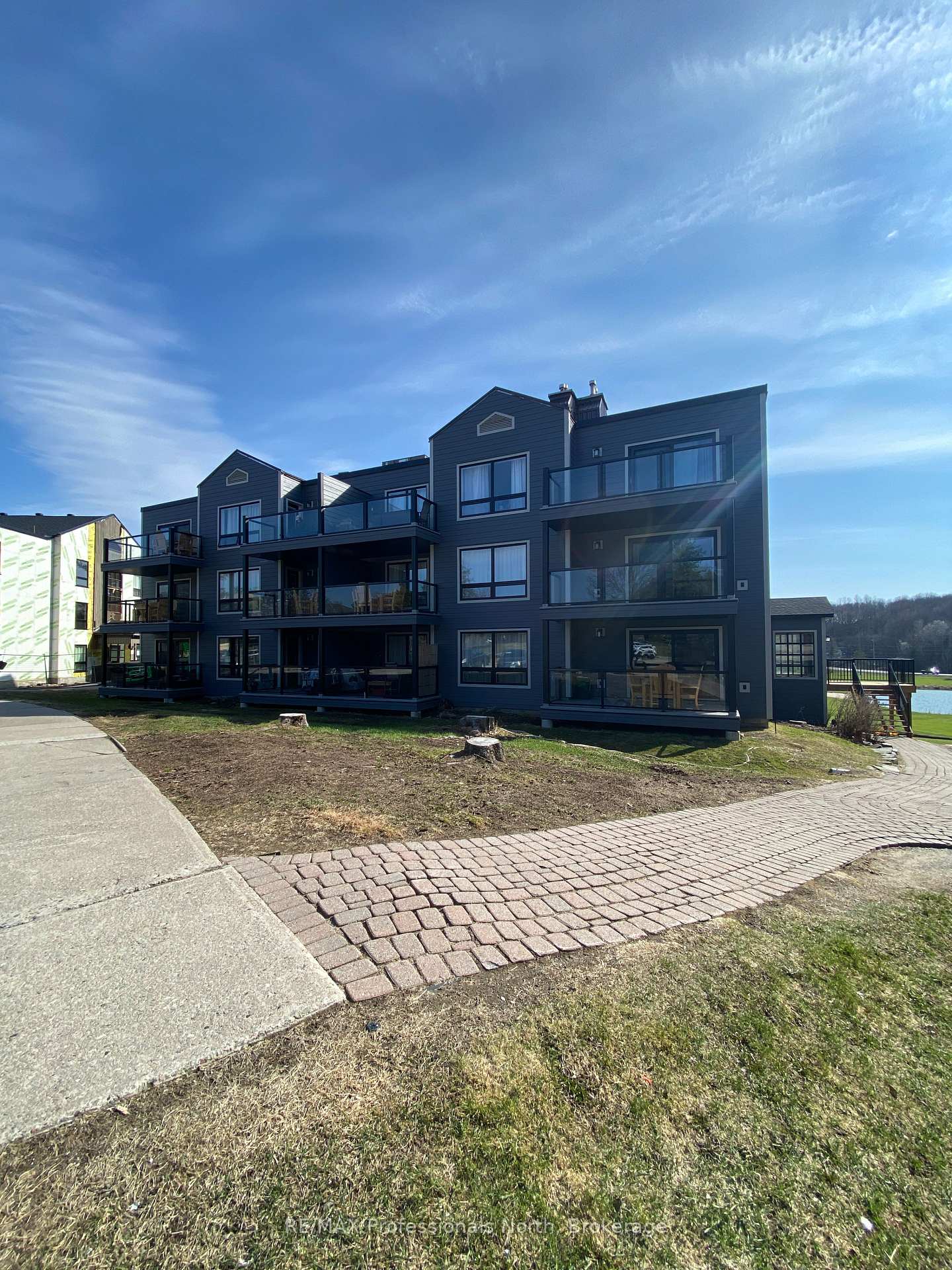 1235-deerhurst-drive-huntsville-ontario-x13050098
