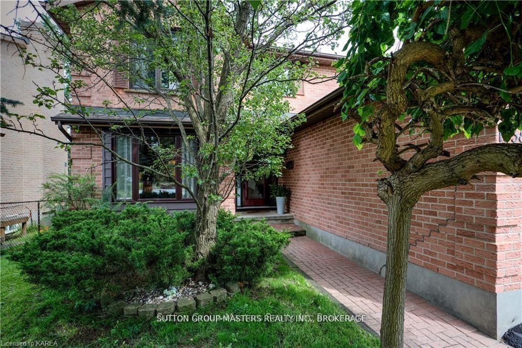 1058-pembridge-crescent-kingston-ontario-x13050100