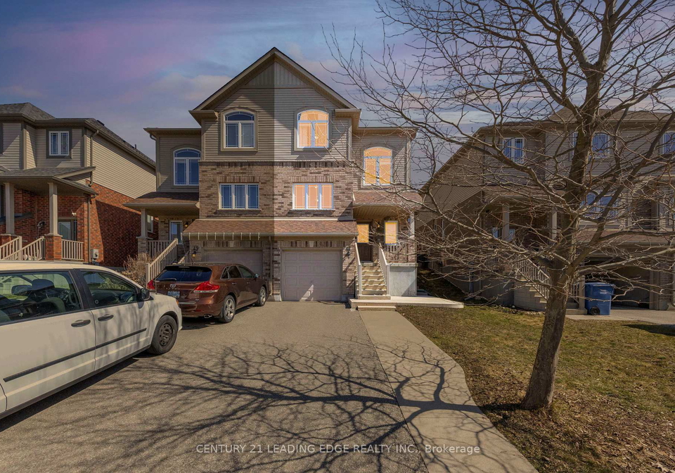 47-oakes-crescent-guelph-ontario-x13050116
