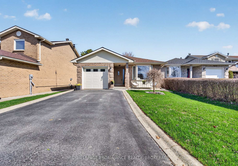 16-grenadier-drive-kingston-ontario-x13050424