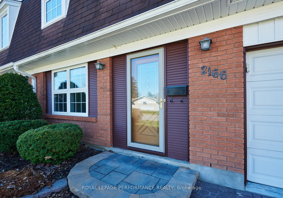 2166-bickerton-avenue-ottawa-ontario-x13050488