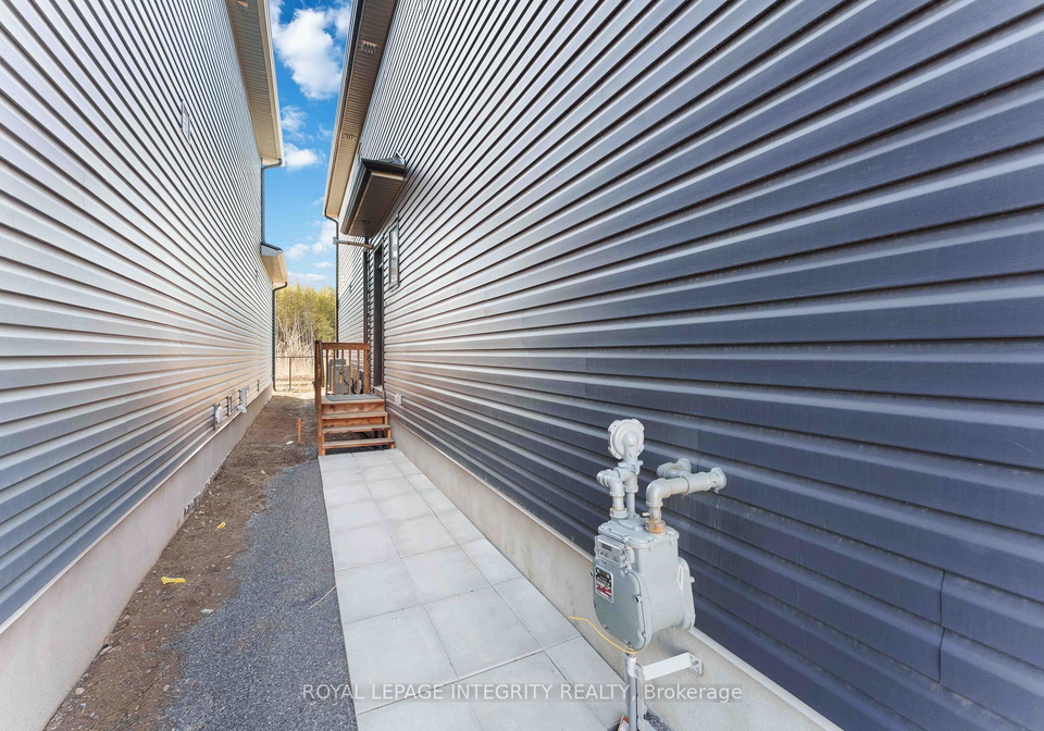 625-paakanaak-avenue-ottawa-ontario-x13050982