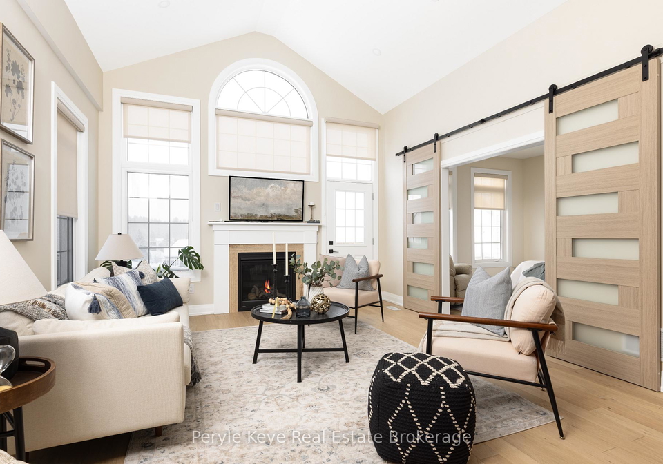 2-leeds-court-bracebridge-ontario-x13051134