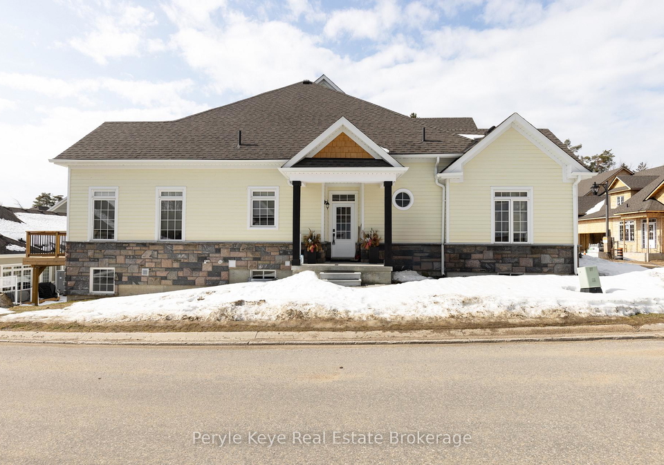 2-leeds-court-bracebridge-ontario-x13051134