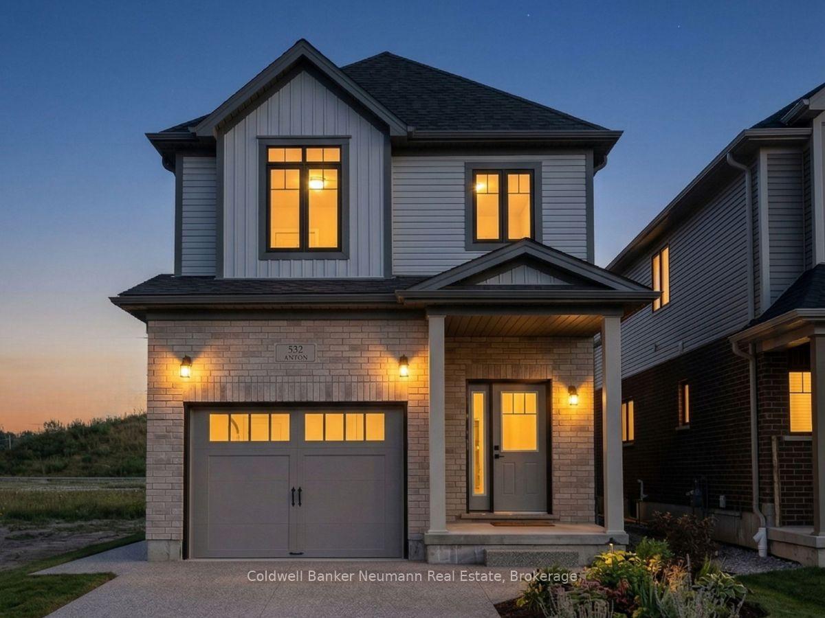 12-cadence-common-cambridge-ontario-x13051196