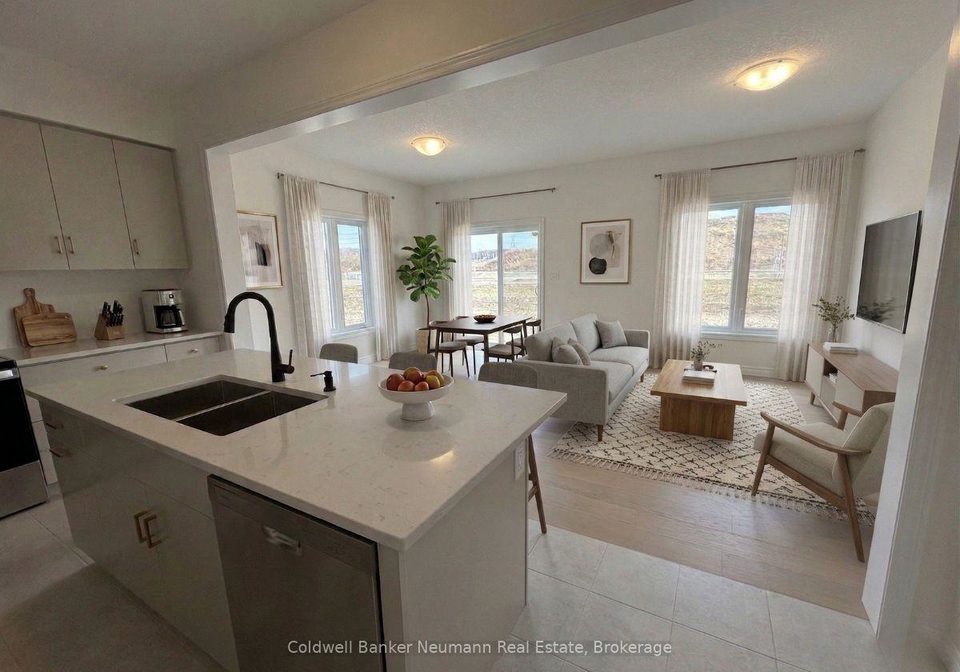 12-cadence-common-cambridge-ontario-x13051196