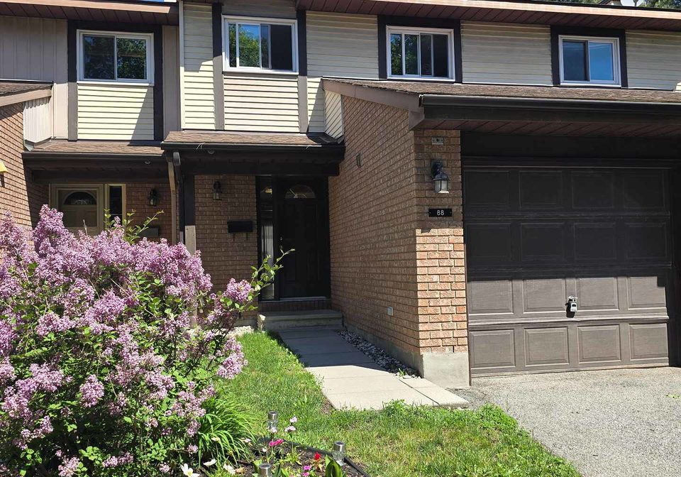 88-clarkson-crescent-kanata-ontario-x13051238