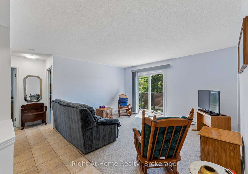 565-greenfield-avenue-kitchener-ontario-x13051336