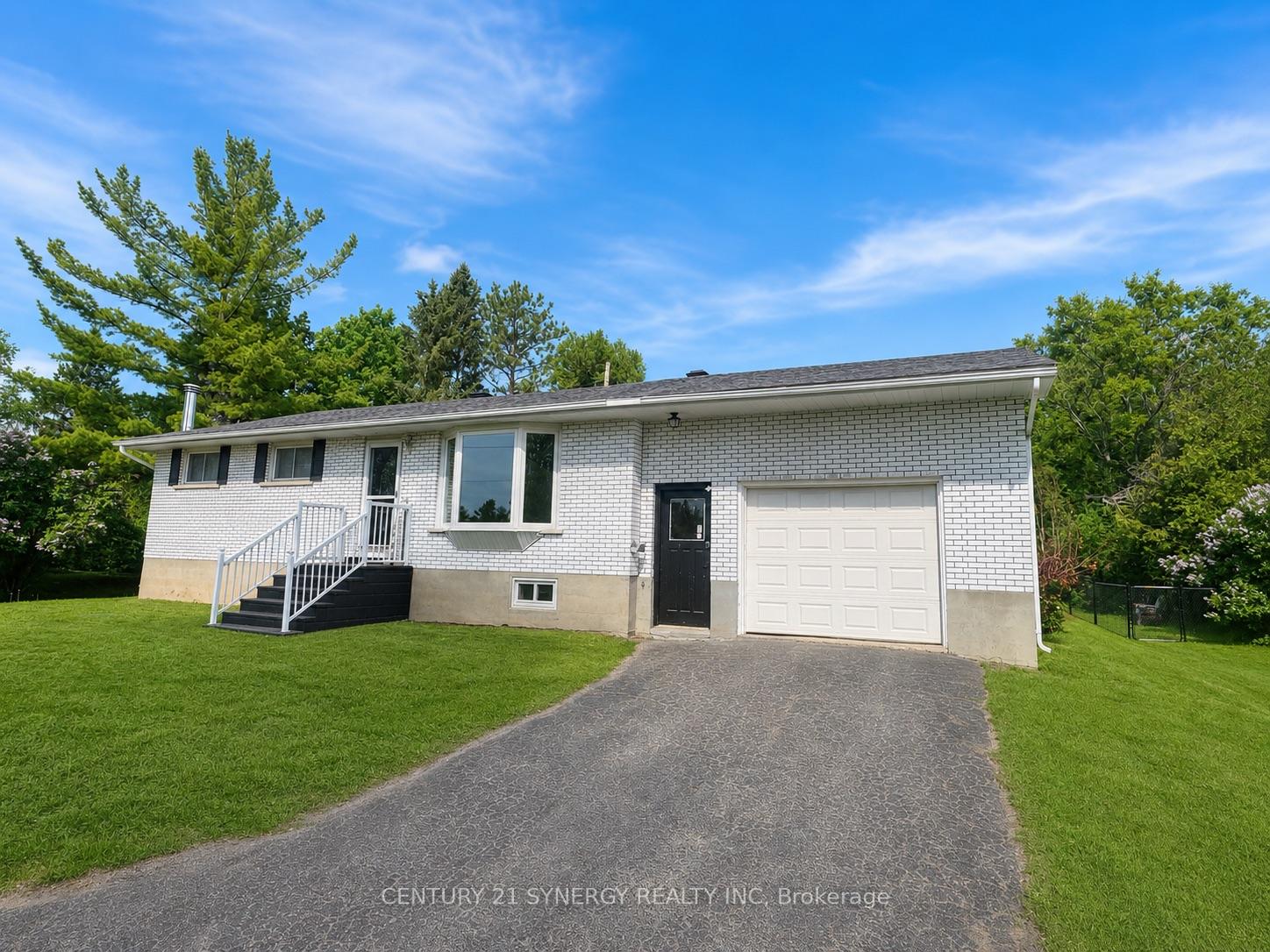 318-county-road-16-elizabethtown-kitley-ontario-x13051562