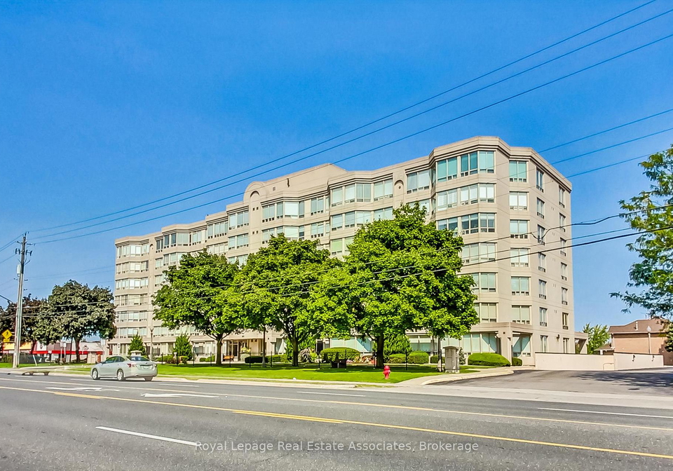 495-highway-8-hamilton-ontario-x13051564